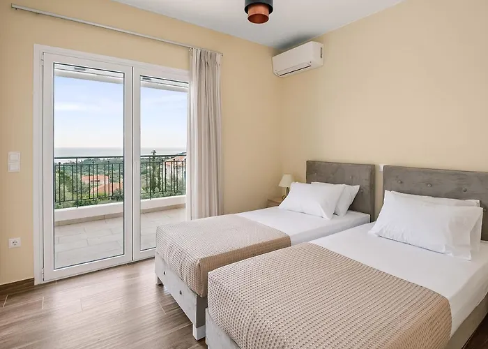 Evangelia\'S Residence - 3 Bedroom Sea View Apartment