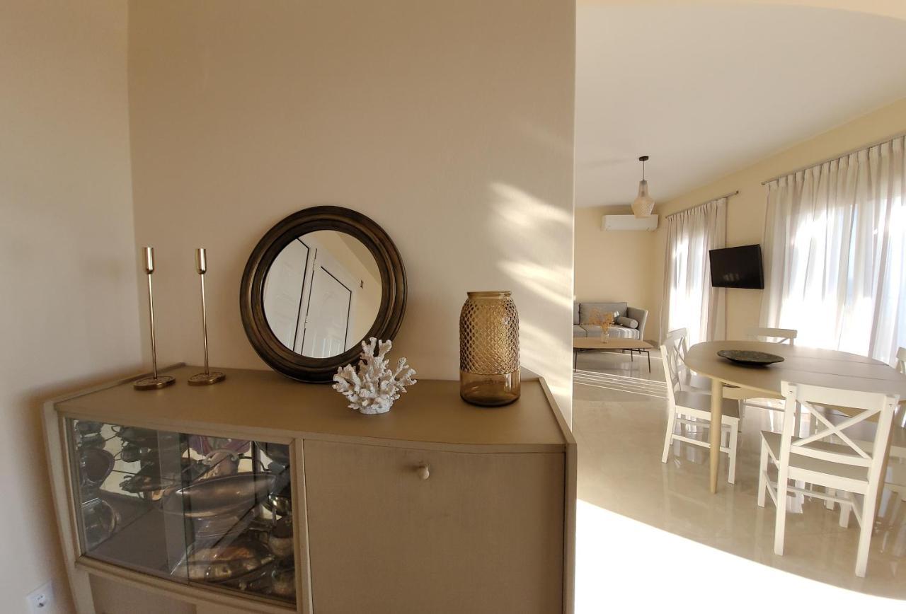 Evangelia's - 3 Bedroom Sea View Apartment
