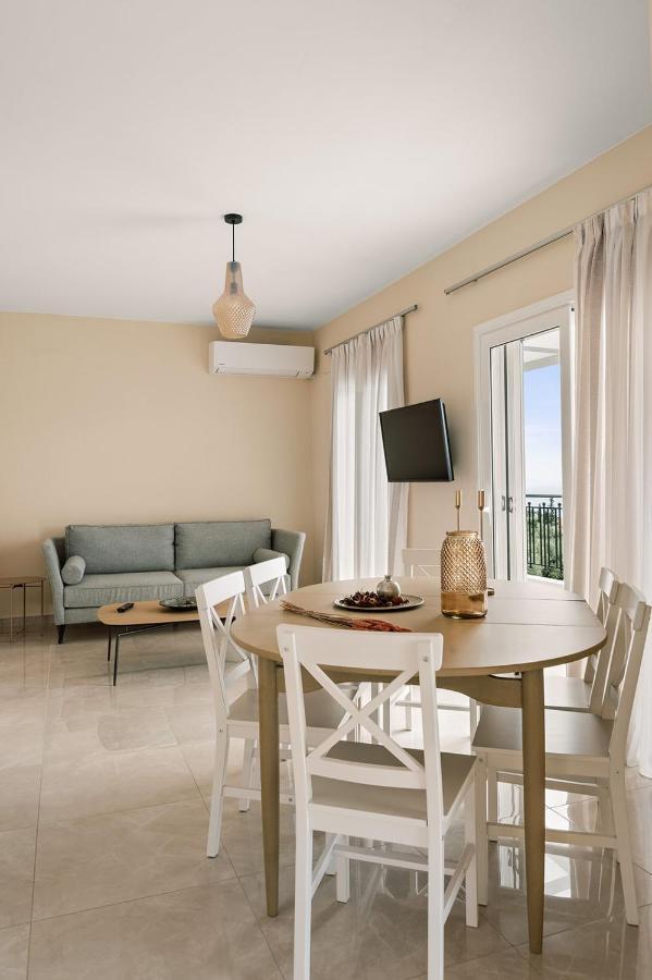 Evangelia's - 3 Bedroom Sea View Apartment