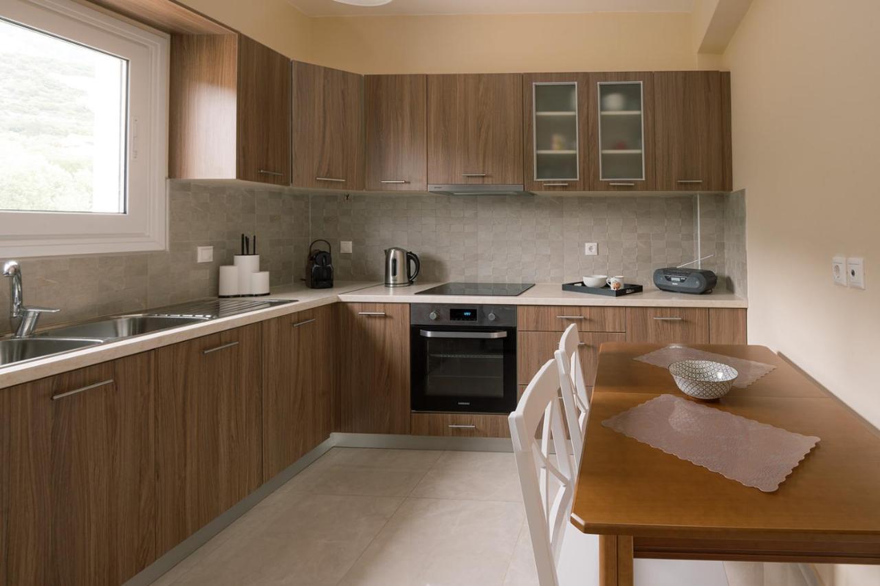 Evangelia's - 3 Bedroom Sea View Apartment *
